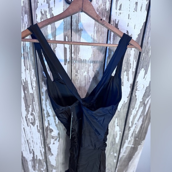 Elegant Black Women's Swim Dress Size XL NWT - Picture 8 of 9